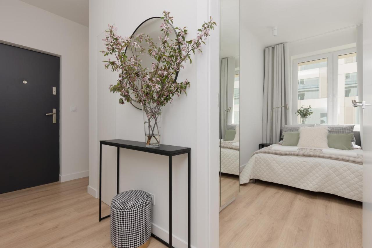 Fashionable City Center Apartment By Noclegi Renters Warsaw Exterior photo